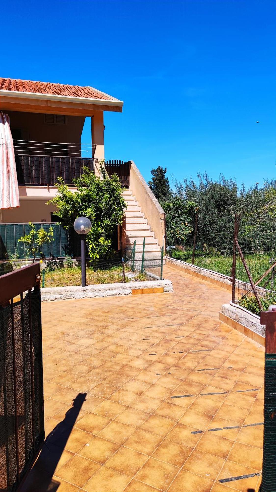 شقة Casa Delle Camelie تْشيفالو المظهر الخارجي الصورة